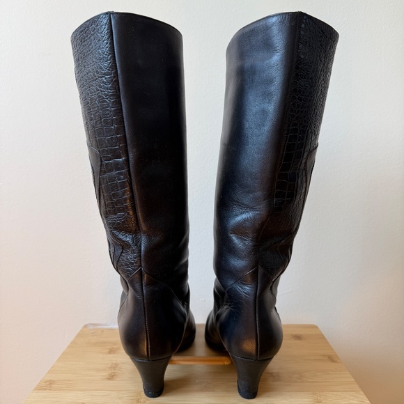 vintage Black Textured Heeled Boots for Women - Picture 3 of 10